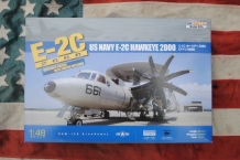 images/productimages/small/US NAVY E-2C Hawkeye 2000 Kinetic 1;48 voor.jpg